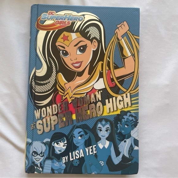 Set of 4 books for girls, from Classic to Fantastic, let your imagination soar! - Picture 5 of 13